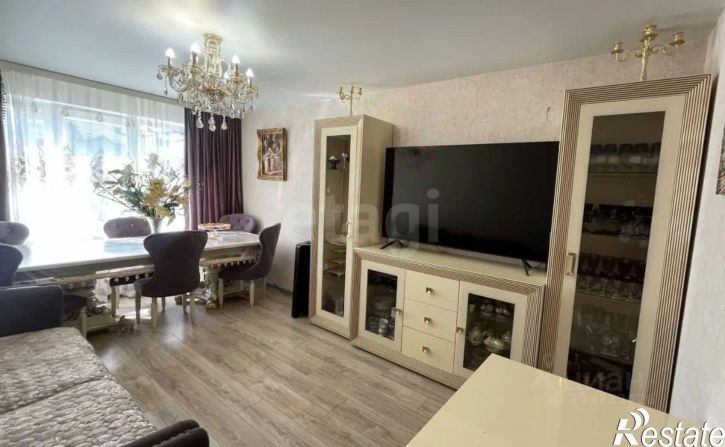 4-комн квартира улица Артамонова, 38Д,  д. 38Д