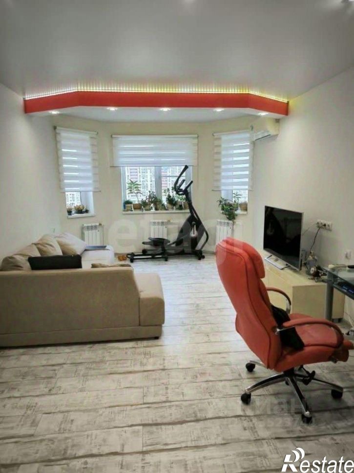 3-комн квартира улица Антонова-Овсеенко, 33Б,  д. 33Б
