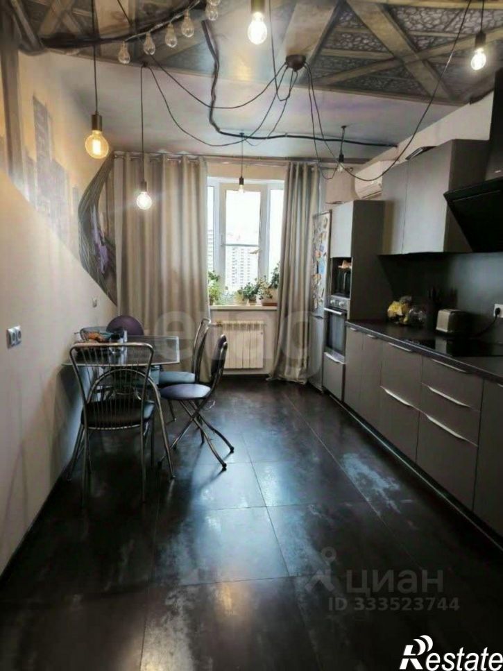 3-комн квартира улица Антонова-Овсеенко, 33Б,  д. 33Б