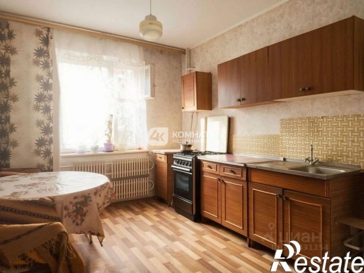 4-комн квартира улица Маршала Жукова, 9,  д. 9