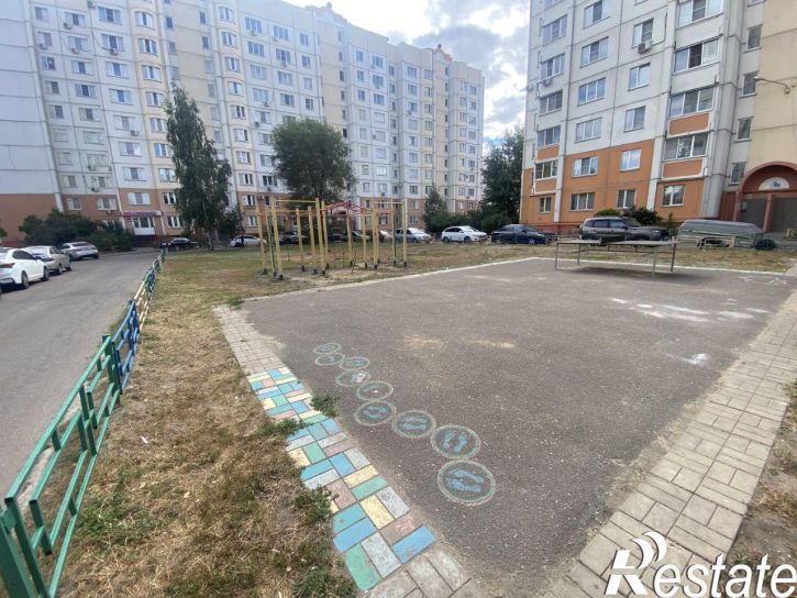 2-комн квартира улица 9 Января, 241/1,  д. 241/1