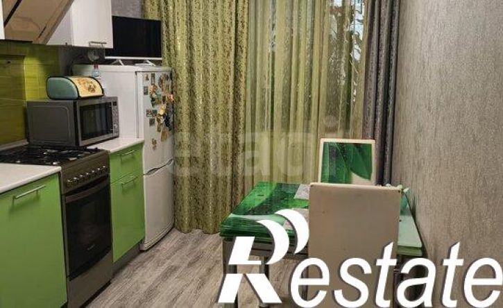 2-комн квартира Керамическая улица, 37,  д. 37