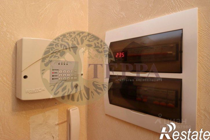 3-комн квартира улица 60-й Армии, 27,  д. 27