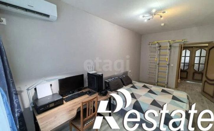 2-комн квартира улица Урывского, 17Е,  д. 17Е
