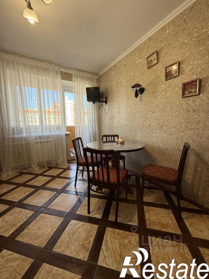 2-комн квартира улица 60-й Армии, 27,  д. 27