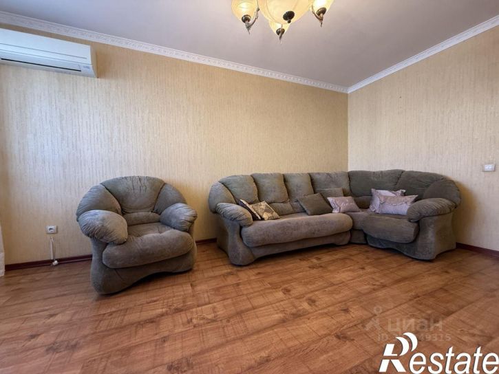 2-комн квартира улица 60-й Армии, 27,  д. 27