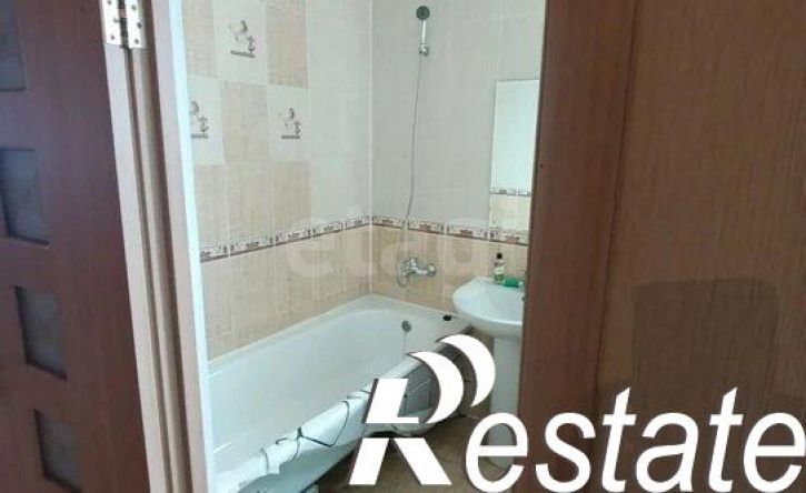 3-комн квартира улица Ворошилова, 45Б,  д. 45Б