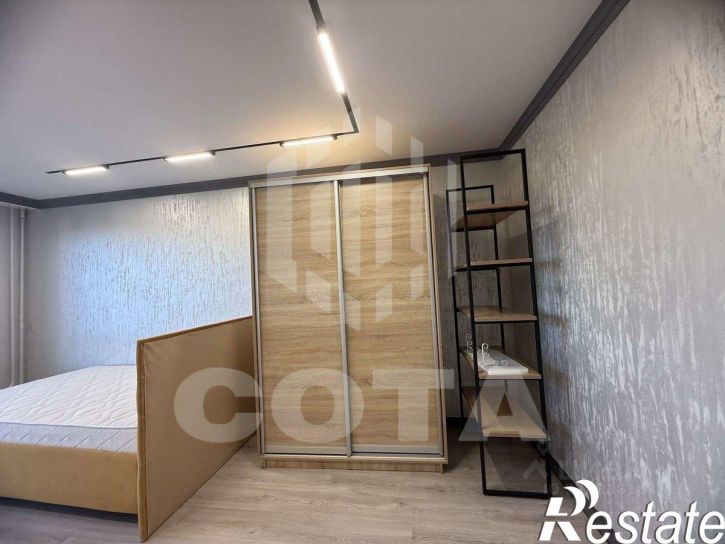 3-комн квартира улица 9 Января, 68 к3,  д. 68 к3