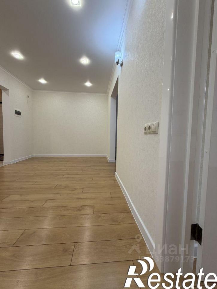 2-комн квартира улица Антонова-Овсеенко, 33Б,  д. 33Б