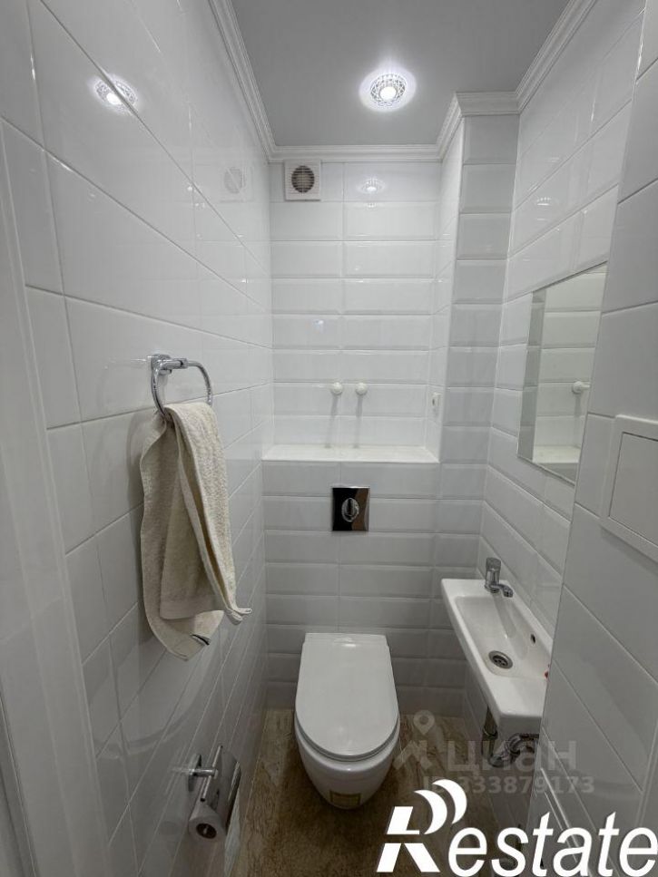 2-комн квартира улица Антонова-Овсеенко, 33Б,  д. 33Б