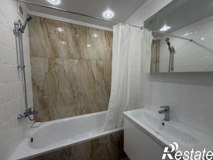 2-комн квартира улица Антонова-Овсеенко, 33Б,  д. 33Б
