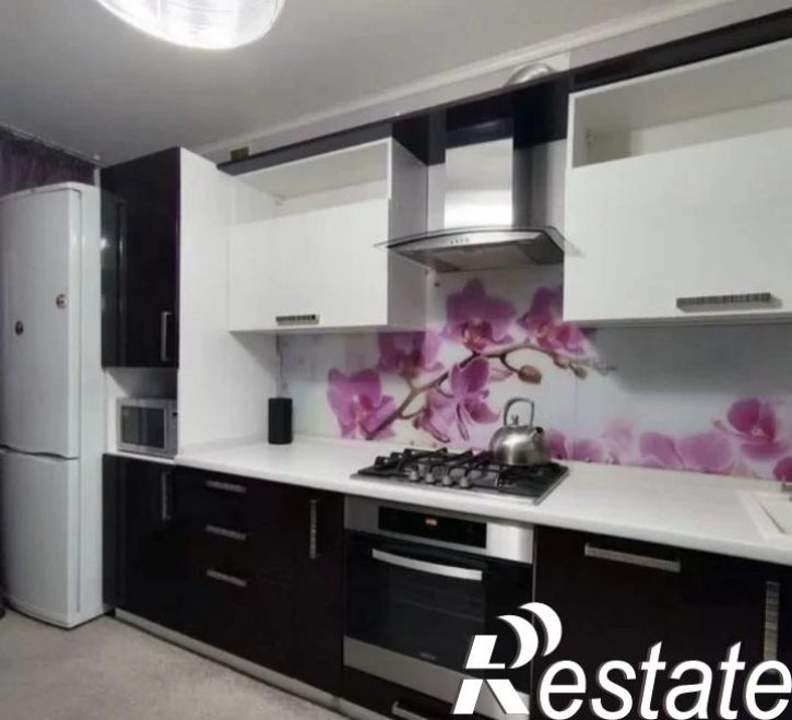 2-комн квартира Генерала Лизюкова ул, 76А