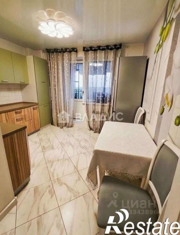 3-комн квартира улица 9 Января, 54В,  д. 54В