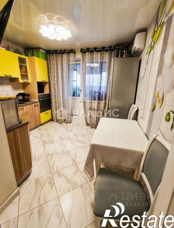 3-комн квартира улица 9 Января, 54В,  д. 54В
