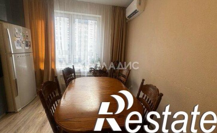 3-комн квартира улица Загоровского, 13 к3,  д. 13 к3