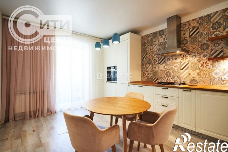 3-комн квартира улица Шишкова, 72Б,  д. 72Б