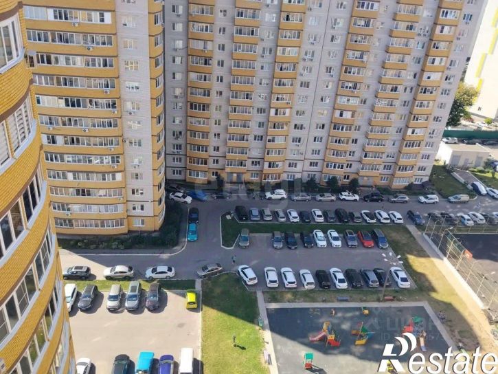 3-комн квартира улица 45-й Стрелковой Дивизии, 249/3,  д. 249/3
