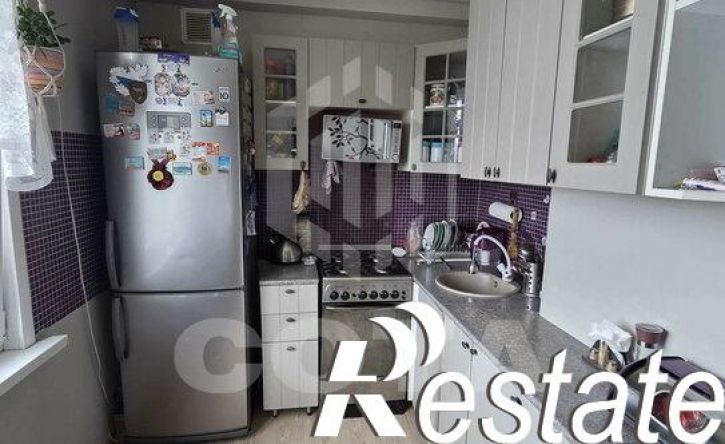 4-комн квартира улица Хользунова, 31,  д. 31