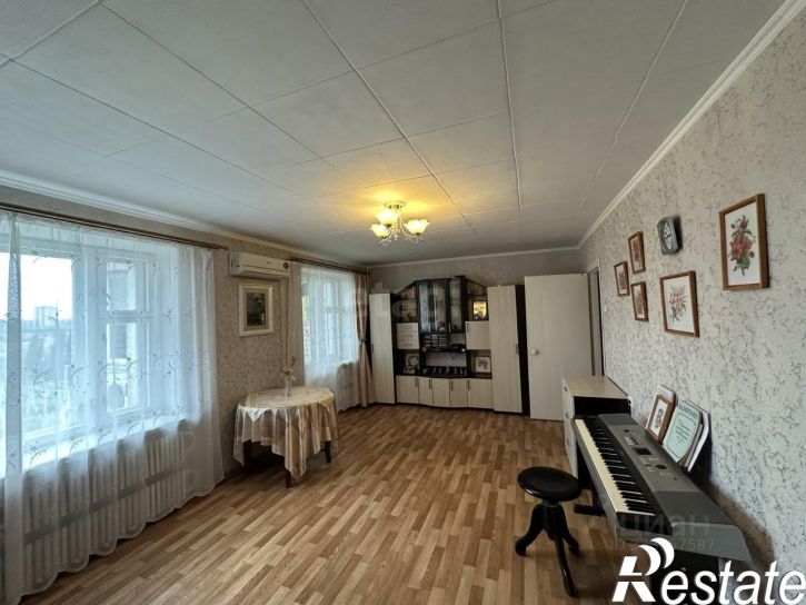 3-комн квартира улица Урывского, 3,  д. 3