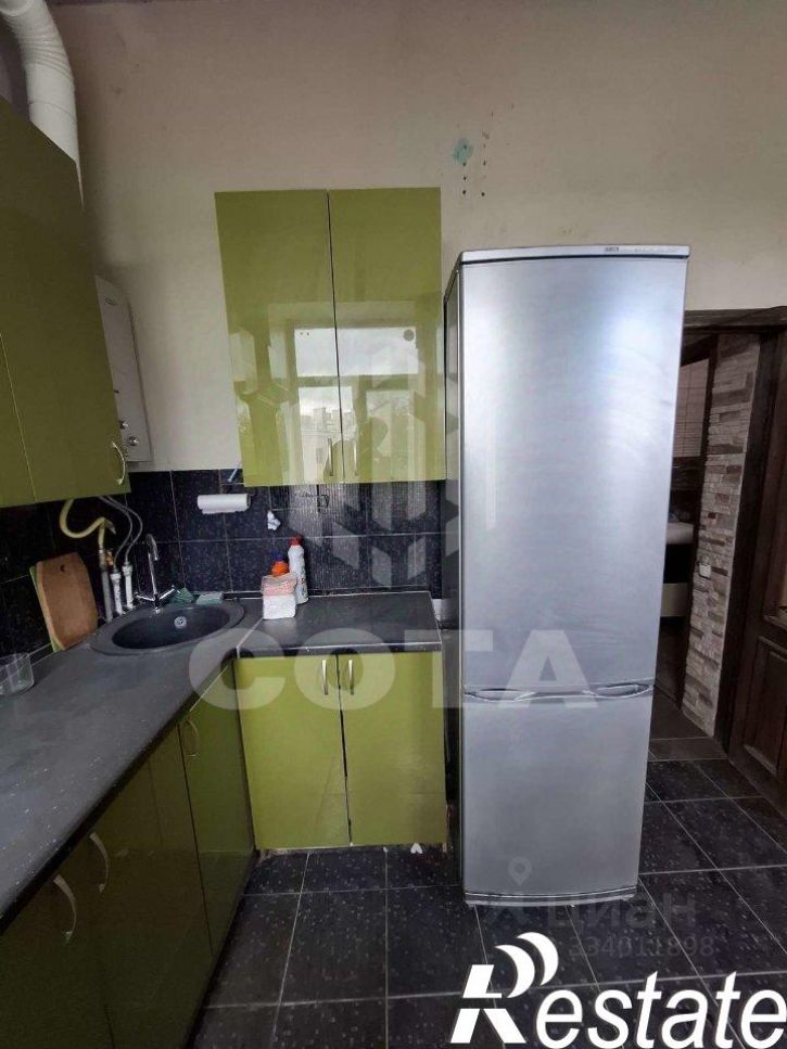 2-комн квартира улица Героев Стратосферы, 1,  д. 1