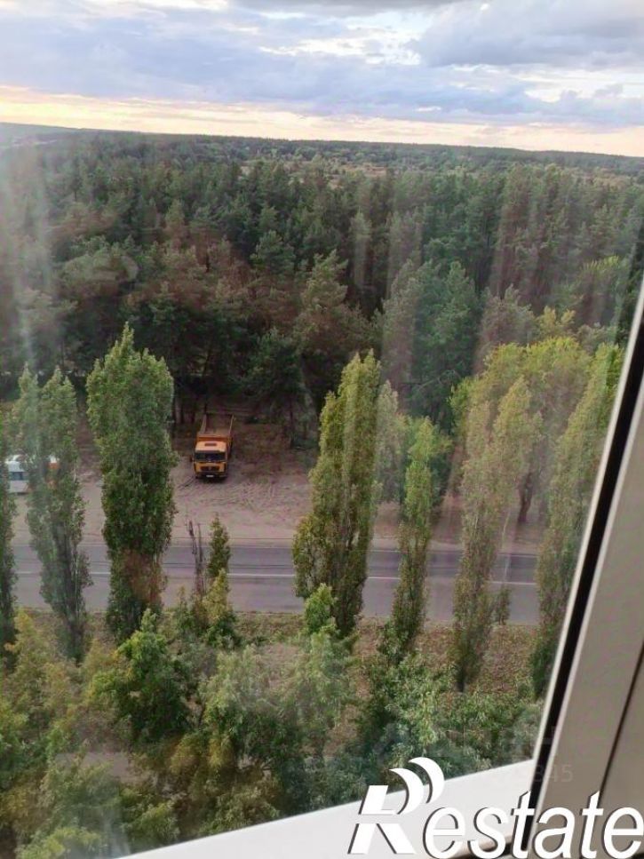 4-комн квартира улица Теплоэнергетиков, 3,  д. 3