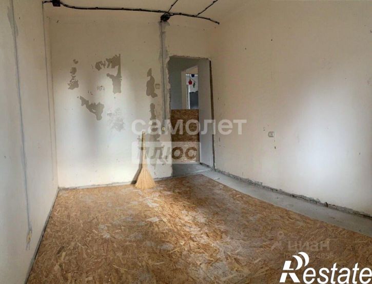 4-комн квартира улица Хользунова, 60,  д. 60