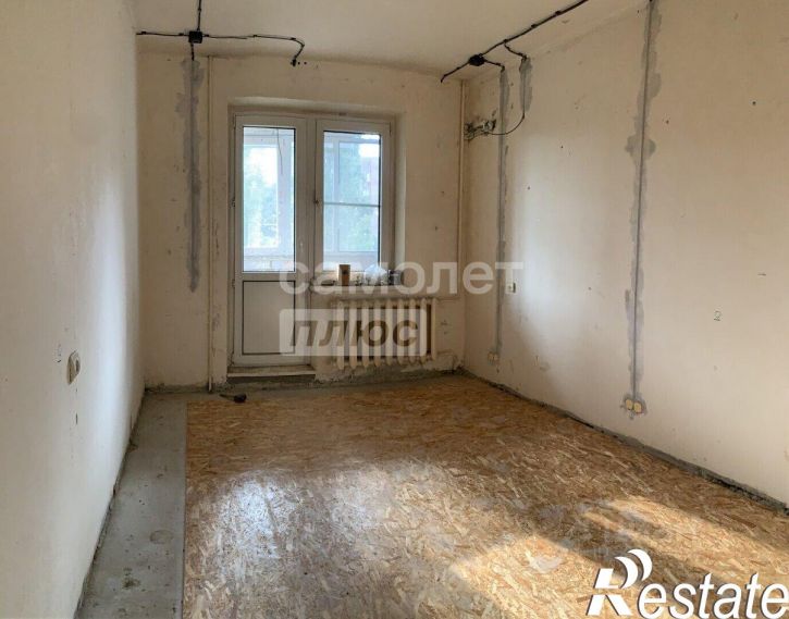 4-комн квартира улица Хользунова, 60,  д. 60