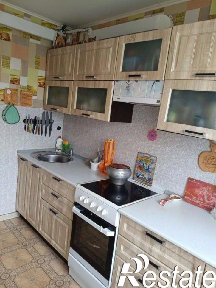 4-комн квартира улица Теплоэнергетиков, 3,  д. 3