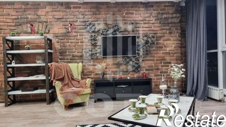 2-комн квартира улица Сакко и Ванцетти, 78А,  д. 78А