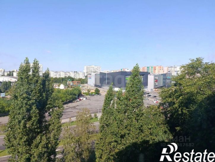 3-комн квартира улица 60-й Армии, 23,  д. 23