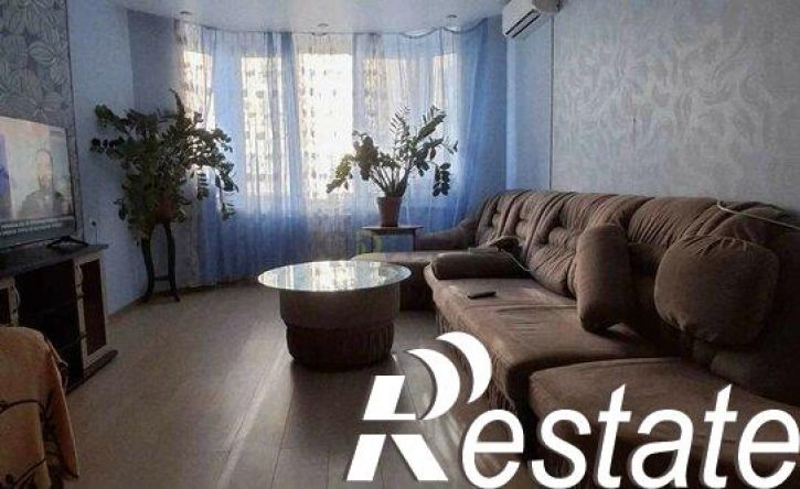 2-комн квартира проспект Труда, 72,  д. 72