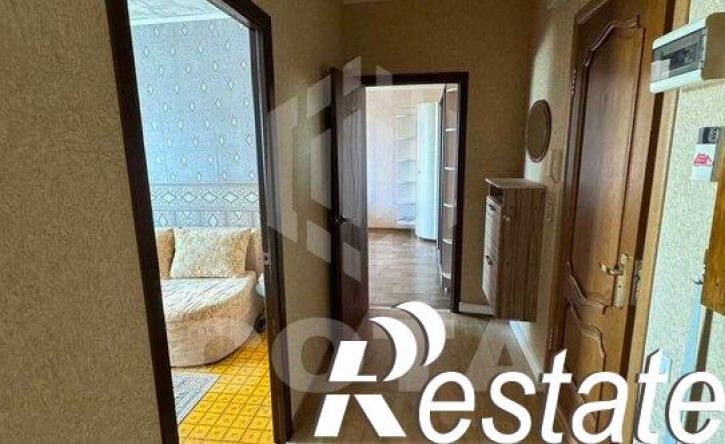 2-комн квартира улица Красных Зорь, 54,  д. 54