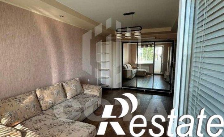 2-комн квартира улица Красных Зорь, 54,  д. 54