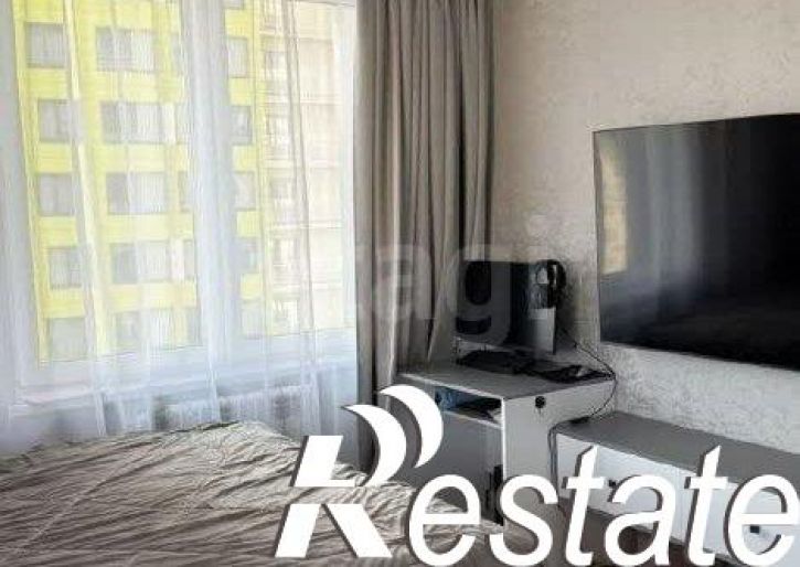 2-комн квартира улица Загоровского, 1,  д. 1