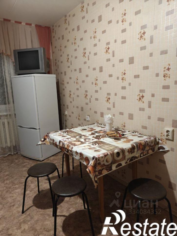 2-комн квартира улица 45-й Стрелковой Дивизии, 247Д,  д. 247Д