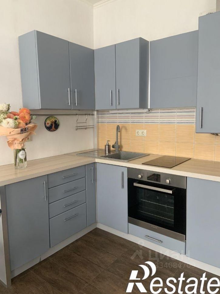 3-комн квартира улица Короленко, 34,  д. 34