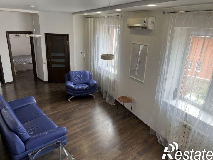 3-комн квартира улица Короленко, 34,  д. 34