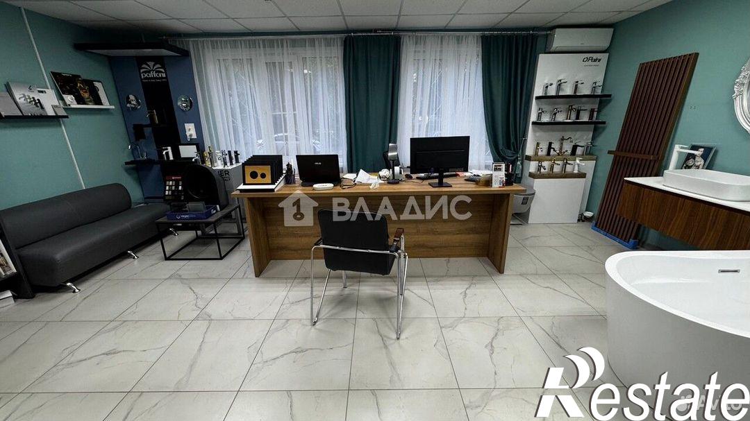 Купить торговое помещение за 8 000 000 рублей на улица Хользунова, 54