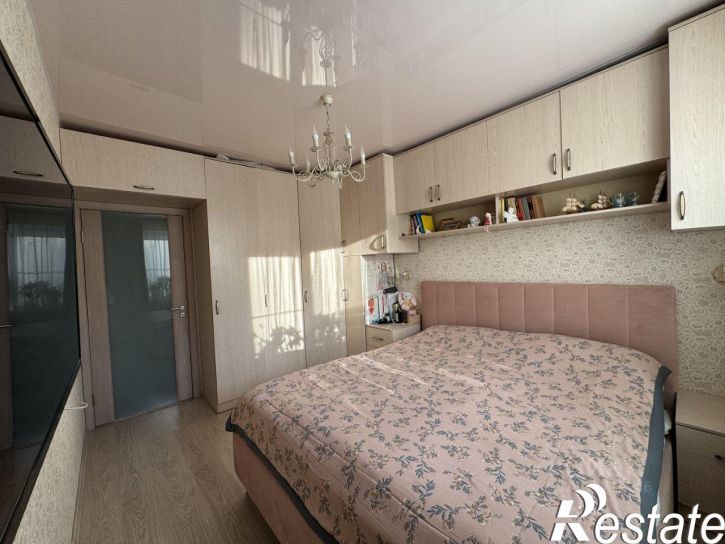3-комн квартира улица 9 Января, 241/8,  д. 241/8