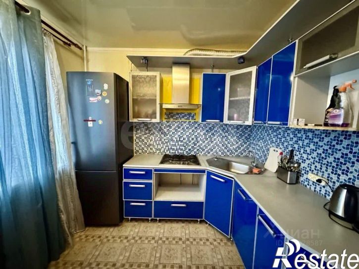3-комн квартира улица 45-й Стрелковой Дивизии, 223,  д. 223