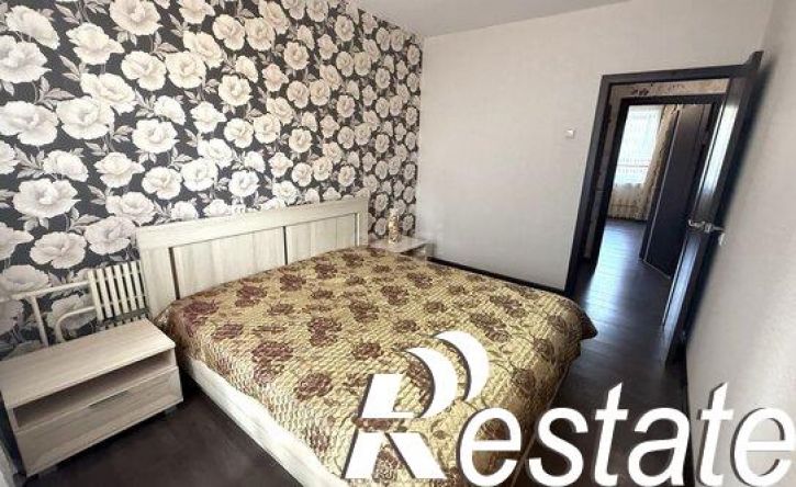 3-комн квартира улица 9 Января, 241/14,  д. 241/14