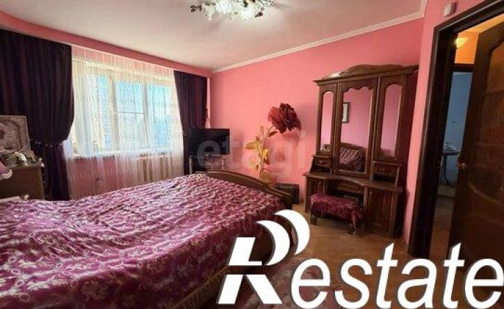 3-комн квартира улица Старых Большевиков, 92А,  д. 92А