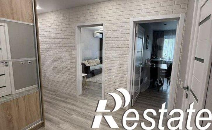 3-комн квартира улица Артамонова, 38В,  д. 38В