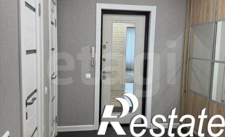 3-комн квартира улица Артамонова, 38В,  д. 38В