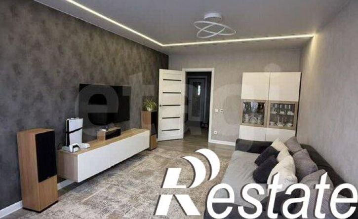 3-комн квартира улица Артамонова, 38В,  д. 38В