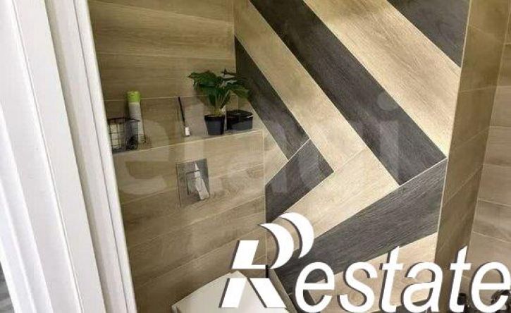 3-комн квартира улица Артамонова, 38В,  д. 38В