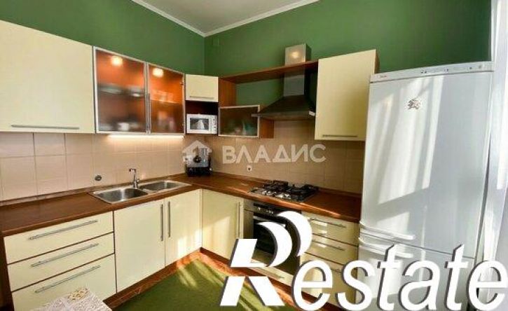 2-комн квартира улица Героев Стратосферы, 14,  д. 14