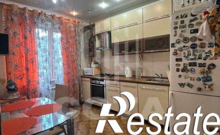4-комн квартира улица Кропоткина, 3,  д. 3