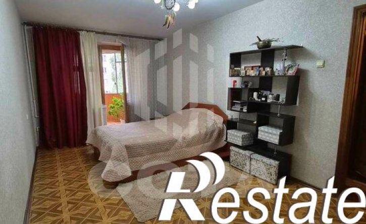 3-комн квартира улица Хользунова, 10Б,  д. 10Б