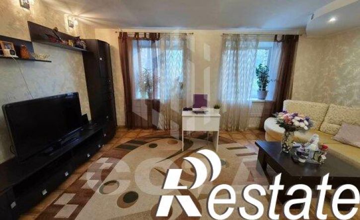 3-комн квартира улица Хользунова, 10Б,  д. 10Б